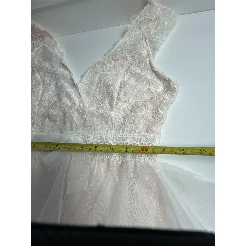 Women's M Deep V Neck Cocktail Dress Floral Lace  Asymmetrical Trim Tiered Dress